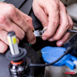 Amio - Λάμπες LED HB4 9006 τύπου 4Size Series τάση λειτουργίας 12/24V απόδοσης 38W για Επιβατικά Αυτοκίνητα και Φορτηγά - 2 τεμ. (02847/AM) Λάμπες americat.gr