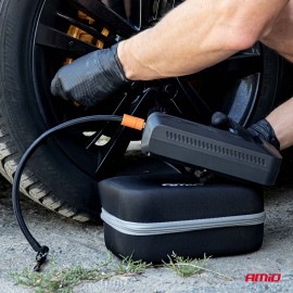 Amio - Φορητός Εκκινητής Μπαταρίας (Jump Starter) 4 σε 1 με ενσωματωμένο Κομπρεσέρ Αέρα, Powerbank και Φακό LED τάση λειτουργίας 12V με χωρητικότητα 12Ah και μέγιστο ρεύμα εκκίνησης 1600A για Επιβατικά Αυτοκίνητα - 1 τεμ. (04677/AM) Εκκινητές Μπαταρίας am