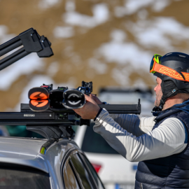 Menabo - Βάση Σκι Οροφής Αλουμινίου Yelo Black με Κλειδί για 6 Ζευγάρια Σκι ή 4 Snowboard για Ασφαλή Μεταφορά Φορτίου - 1 Σετ (14200/MB) Μεταφορά Σκι & Canoe Kayak americat.gr