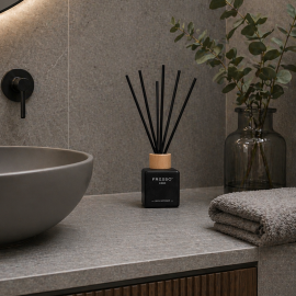 Fresso - Αρωματικό Χώρου με Στικ Molise 100 ml Premium Home Reed Diffuser με FlowScent, Μαύρο Γυάλινο Μπουκάλι και Μαύρα Στικ από Fiberglass - 1 Τεμ. (390020/FRE) Αρωματικά americat.gr