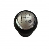 ΠΟΜΟΛΟ ΤΑΧΥΤΗΤΩΝ ΑΣΗΜΙ / ΜΑΥΡΟ ΠΛΑΣΤΙΚΟ ΜΕ ΕΝΔΕΙΞΗ 5 ΤΑΧΥΤΗΤΩΝ ΓΙΑ TOYOTA AURIS - 1 τεμ. Πόμολα Ταχυτήτων americat.gr