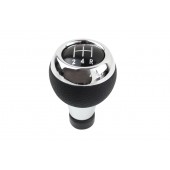 ΠΟΜΟΛΟ ΤΑΧΥΤΗΤΩΝ ΣΕ ΜΑΥΡΟ/ΑΣΗΜΙ ΧΡΩΜΑ ΜΕ ΕΝΔΕΙΞΗ 5 ΤΑΧΥΤΗΤΩΝ ΓΙΑ MINI COOPER R55/R56/R57/R58/R59/R60 - 1 τεμ. Πόμολα Ταχυτήτων americat.gr