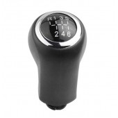 ΠΟΜΟΛΟ ΤΑΧΥΤΗΤΩΝ ΣΕ ΜΑΥΡΟ/ΑΣΗΜΙ ΧΡΩΜΑ ΜΕ ΕΝΔΕΙΞΗ 6 ΤΑΧΥΤΗΤΩΝ ΓΙΑ OPEL CORSA D 2006+ - 1 τεμ. Πόμολα Ταχυτήτων americat.gr