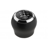 ΠΟΜΟΛΟ ΤΑΧΥΤΗΤΩΝ ΓΙΑ TOYOTA AURIS /AVENSIS /COROLLA /COROLLA VERSO /RAV4 /YARIS ΒΙΔΩΤΟ ΜΕ ΕΝΔΕΙΞΗ 6 ΤΑΧΥΤΗΤΩΝ ΜΑΥΡΟ/ΑΣΗΜΙ ΧΡΩΜΑ NTY - 1 ΤΕΜ. Πόμολα και Φούσκες Ταχυτήτων americat.gr