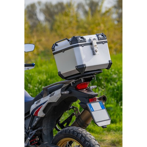 Lampa – Βαλιτσάκι Μοτοσυκλέτας T-Box 45L Ασημί για Άνετη Μεταφορά Εξοπλισμού με Σύστημα Γρήγορης Απελευθέρωσης – 1 Τεμ. (9166.8-LM)