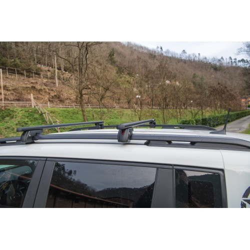MENABO ΜΠΑΡΕΣ ΟΡΟΦΗΣ ΑΛΟΥΜΙΝΙΟΥ SHERMAN XL BLACK 135 cm ΣΕ ΜΑΥΡΟ ΧΡΩΜΑ ΓΙΑ Mercedes Benz ML-Class (W166) 5 doors 2011>2015 ΜΕ RAISED RAILS (Παράλληλες Μπάρες με Κενό) - 2 ΤΕΜ. (12290/MB)