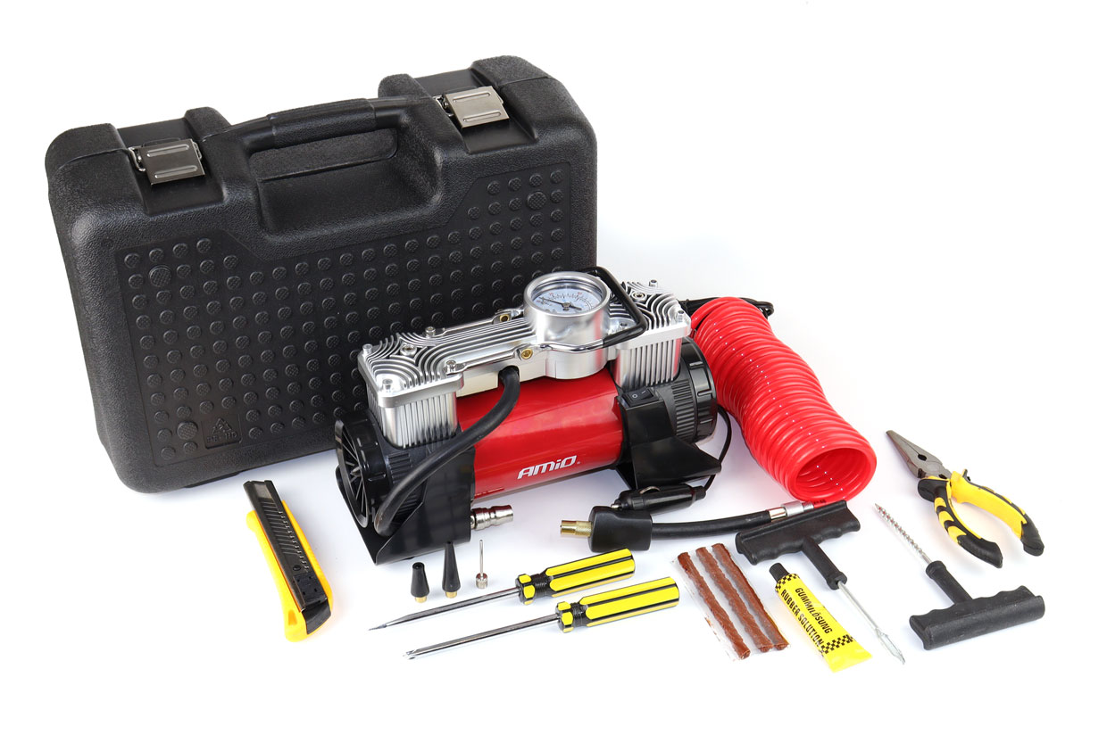 Amio – Κομπρεσέρ Αέρα 12V Διπλού Κυλίνδρου 10BAR 150PSI 60L/min με Μανόμετρο, LED Φακό, Σετ Επισκευής & Βαλιτσάκι για Άμεση Αντιμετώπιση Έκτακτων Αναγκών – 1 Τεμ. (02640/AM)