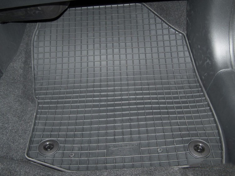 CIK - HONDA Civic Htb 2012-2017  Πατακια Λαστιχο Σε Μαυρο Χρωμα Με Κουμπωματα - 4 Τεμ. (RM.HO.0001/CK) - Thumbnail 4