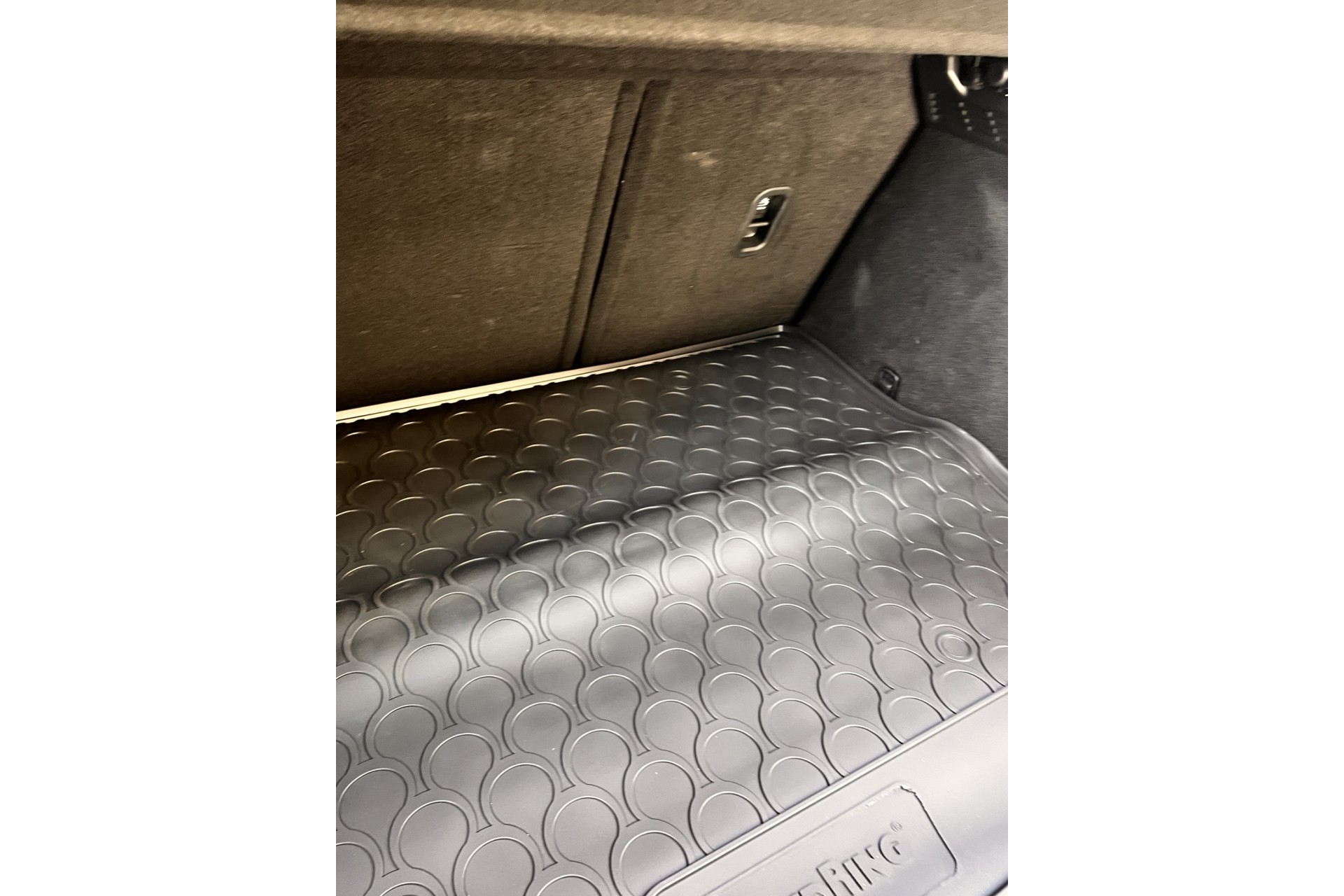 Πατακι Σκαφη Πορτ Μπαγκαζ Για Mazda CX-30 5D 09/2019+ (κατω Επιπεδο) Sumisura Trunk Mat Απο Αοσμο, Μη Τοξικο, Οικολογικο Και Ανακυκλωσιμο Συνθετικο Λαστιχο Σε Μαυρο Χρωμα Με Υποδοχη Για Προεκταση L2519.8 - L2519.9 LAMPA - 1 Τεμ. - Thumbnail 3