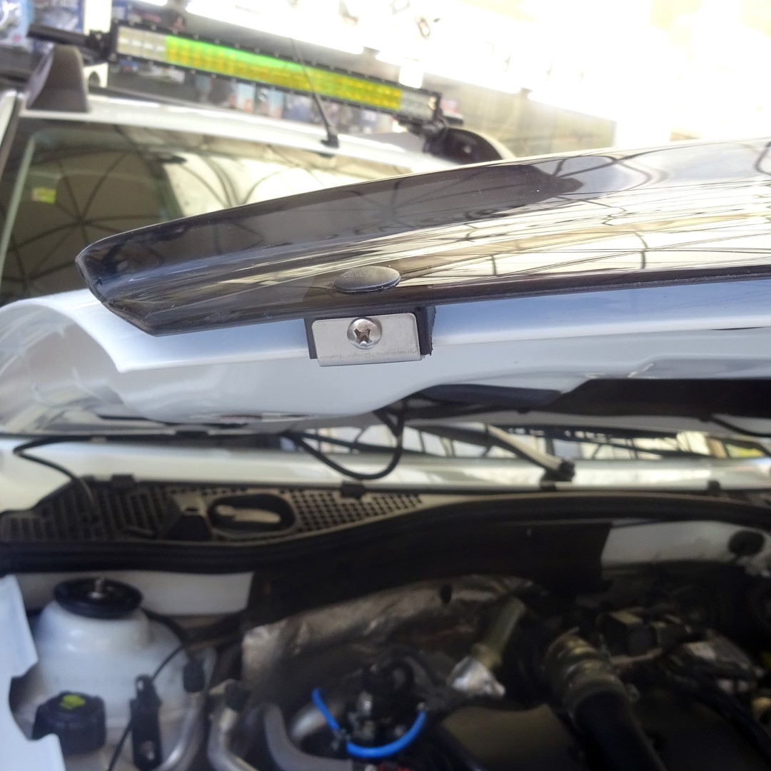 Ανεμοθραυστης Καπω Αυτοκινητου Για Dacia Duster 2010-2018 Απο Ευκαμπτο Φιμε Πλαστικο HEKO - 1 Τεμ. - Thumbnail 9