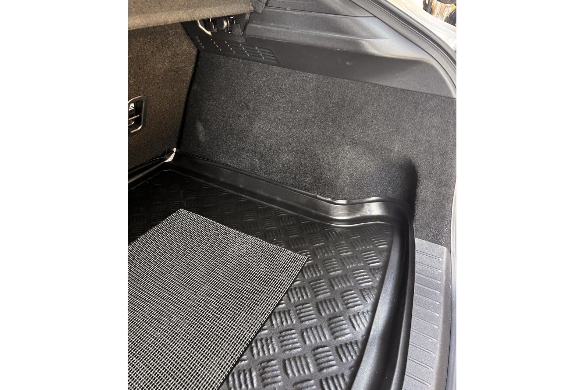 CIK -  Πατακι Σκαφη Πορτ Μπαγκαζ Για Mazda CX-30 2019+ Λαστιχο Σε Μαυρο Χρωμα - 1 Τεμ. (BM.MA.0014/CK) - Thumbnail 3