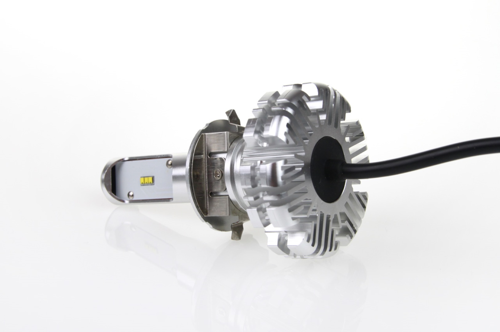 AMIO - Λαμπτήρες Sx Series Τύπου H7-6 Τάση Λειτουργίας 6/12V Απόδοσης 40W 6000K 3200LM Με Ενσωματωμένη Ψύκτρα Για Επιβατικά Αυτοκίνητα Και Μοτοσυκλέτες - 2 Τεμ. (01065/AM) - Thumbnail 4