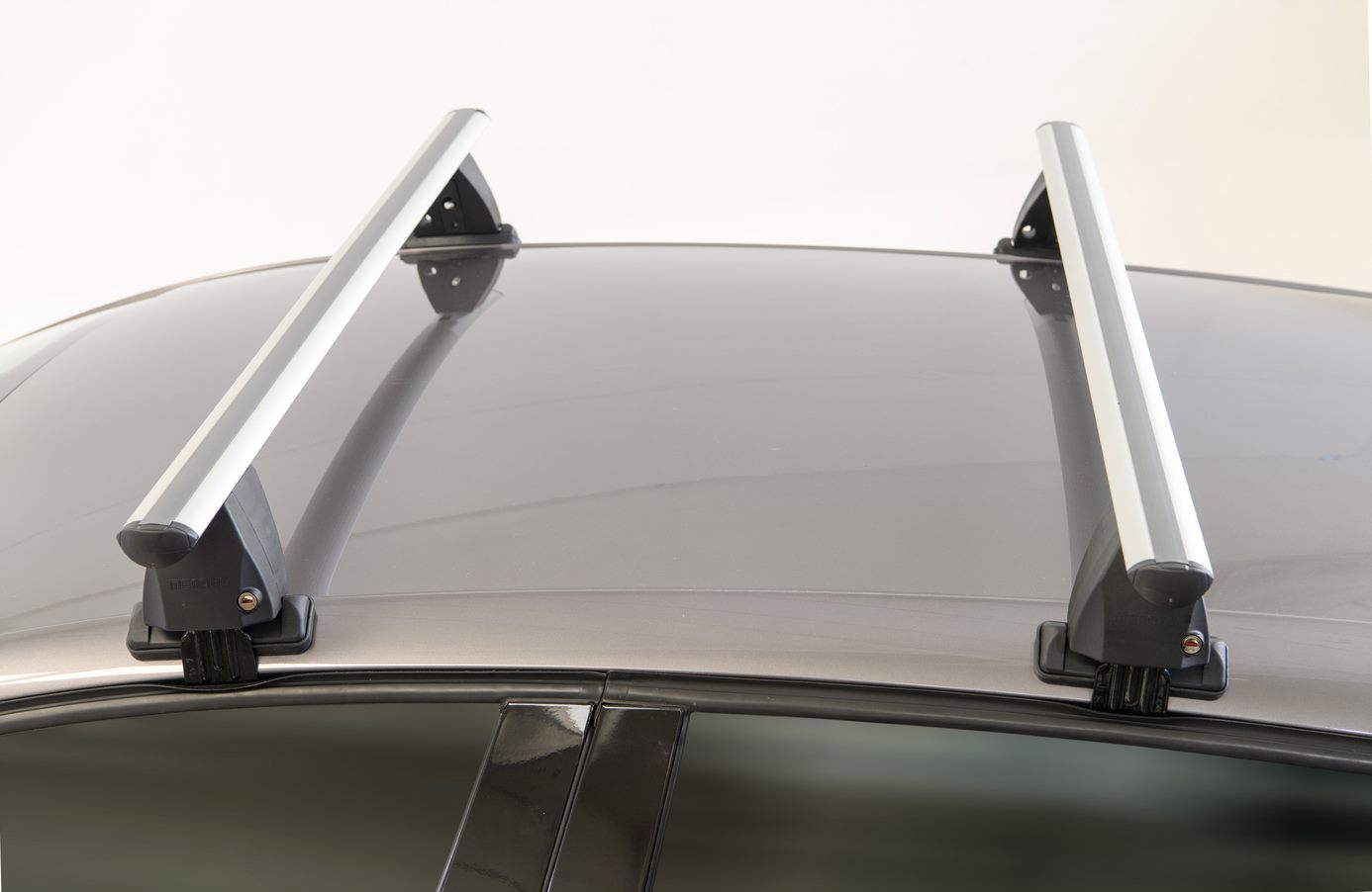 Μπαρες Οροφης Αλουμινιου Delta M Silver 123 Cm Roof Rack Σετ Σε Ασημι Χρωμα Με Προστατευτικα Καπακια Ακρων Για Απλη Οροφη MENABO - 2 Τεμ. - Thumbnail 6