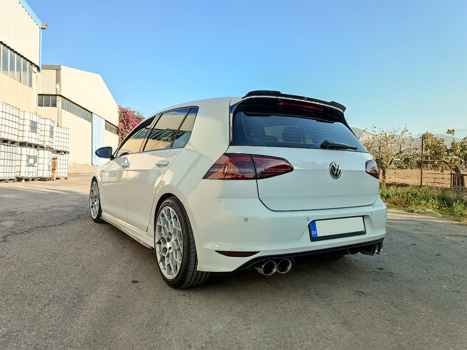 MOTORDROME - Επιπρόσθετη Αεροτομή Για Vw Golf MK7 / MK7 Facelift GTI / R / R-line - 1 Τεμ.  (A-483) - Thumbnail 2