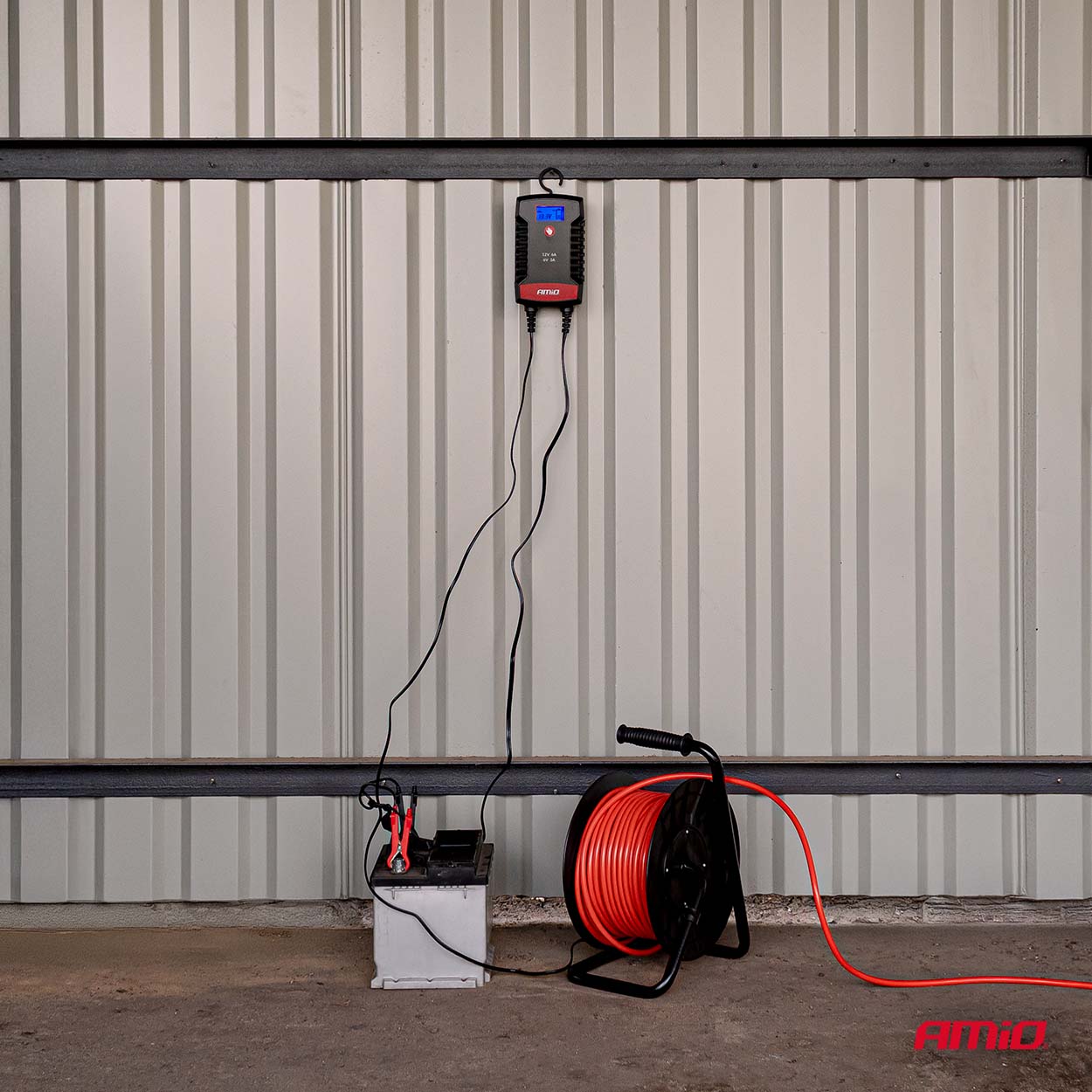AMIO - Φορτιστής Μπαταρίας Ψηφιακός Pro Agm Gel LIFEPO4 (lfp) Τάση Λειτουργίας 6/12V Ένταση Ρεύματος 4A Με Γάντζο Για Επιβατικά Αυτοκίνητα Και Μοτοσυκλέτες - 1 Τεμ. (04531/AM) - Thumbnail 2