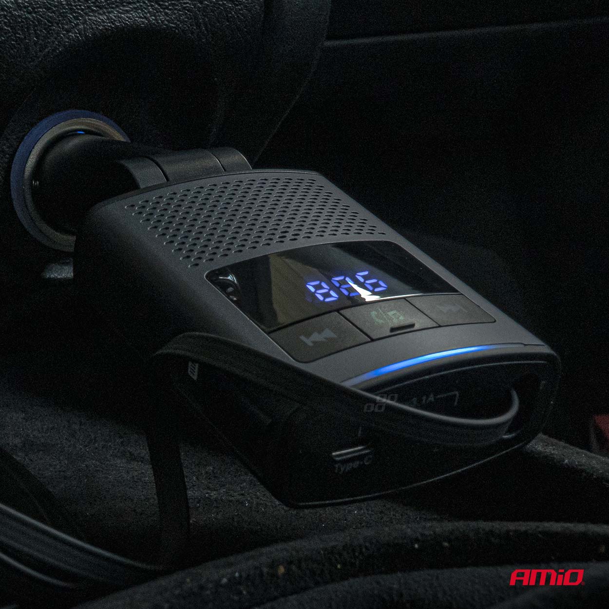 AMIO - Fm Transmitter Αυτοκινήτου 12/24V Με 1XUSB Type-a, 1XUSB Type-c Και Ενσωματωμένο Καλώδιο Φόρτισης Type-c - 1 Τεμ. (04656/AM) - Thumbnail 2