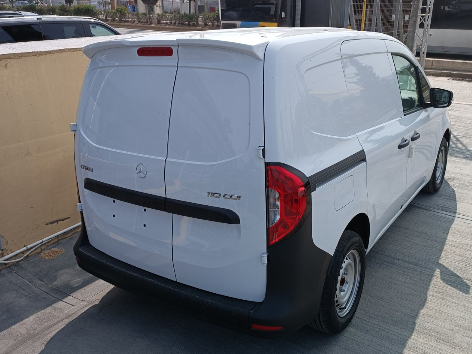 MOTORDROME - Αεροτομή Οροφής Διπλή Πόρτα Για Mercedes Citan MK2 (2021-) - 1 Τεμ.  (A-495) - Thumbnail 2