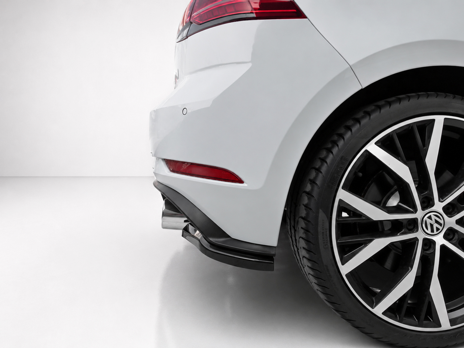 MOTORDROME - Πίσω Γωνίες Για Volkswagen Golf MK7 Facelift GTI - 1 Σετ. (K196-003) - Thumbnail 4