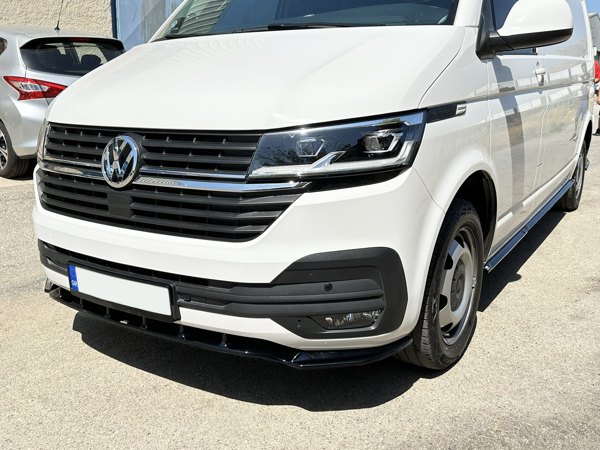 MOTORDROME - Εμπρός Σπλίτερ V.2 Για Volkswagen T6.1 Standard Bumper - 1 Τεμ.  (K168-002) - Thumbnail 3