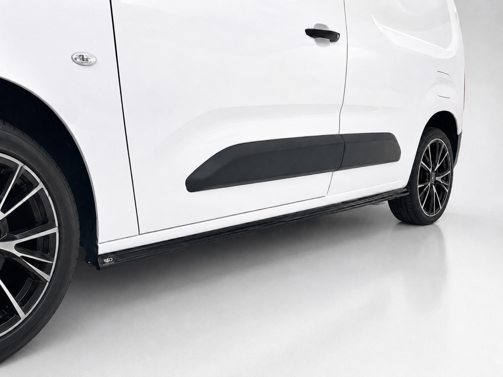 Motordrome - Επιπρόσθετα Μαρσπιέ για Citroen Berlingo L1 Mk3 / Peugeot Partner L1 Mk3 / Opel Combo E L1 - 1 Σετ. (K222-004)