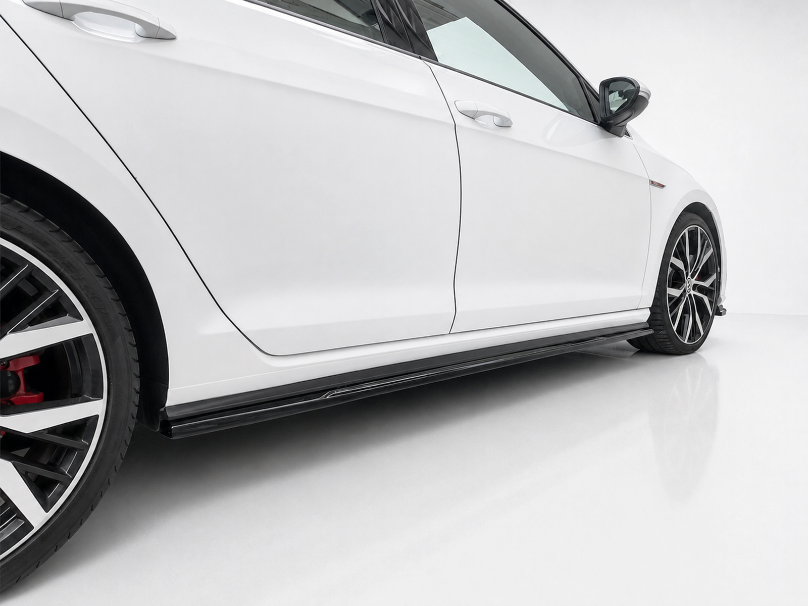 Motordrome - Επιπρόσθετα Μαρσπιέ για Volkswagen Golf Mk7 / MK7 Facelift GTI - 1 Σετ. (K196-002)